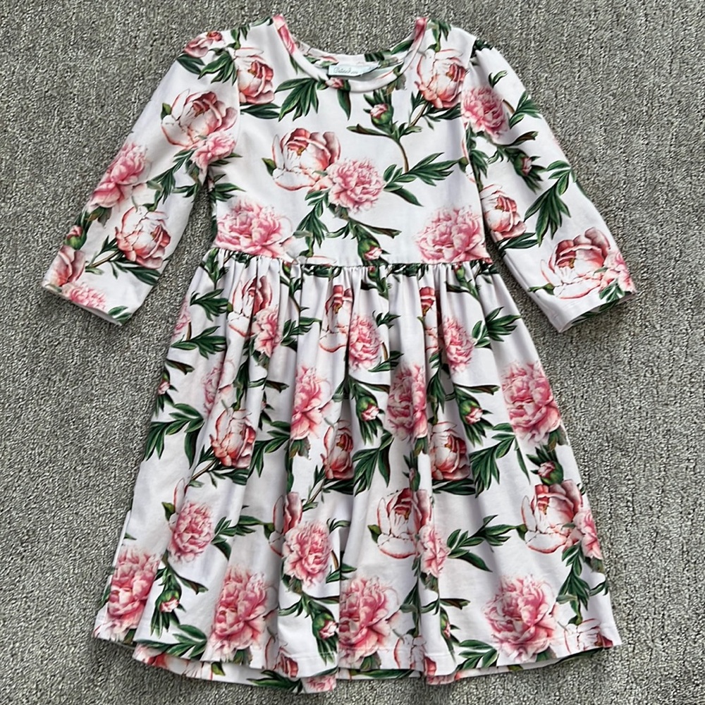 Patachou girls pink flower dress. Slight puff sleeve size 6/116cm excellent cond